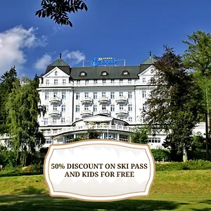 Esplanade And Golf ***** Mariánské Lázně